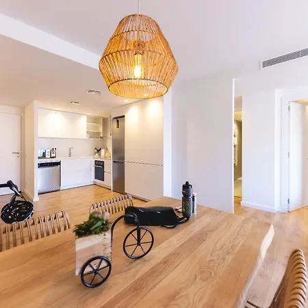 Bravissimo Domenica, 2 Bedrooms And Balcony Apartamento Girona