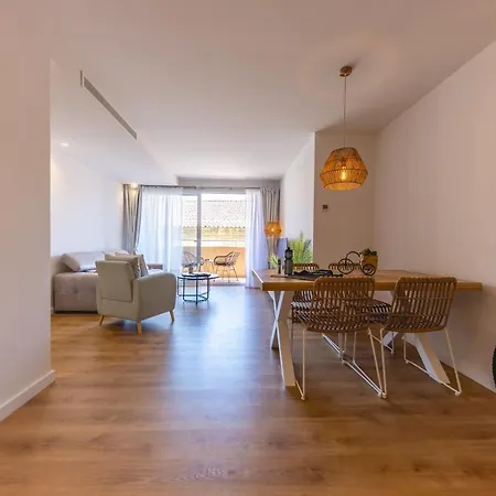 Bravissimo Domenica, 2 Bedrooms And Balcony * Gerona