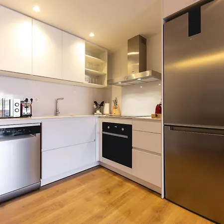 Bravissimo Domenica, 2 Bedrooms And Balcony * Gerona