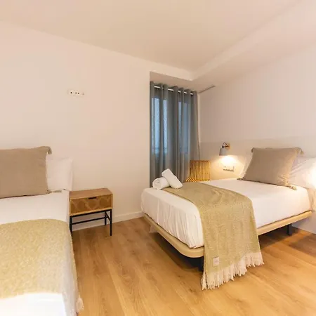 Apartment Bravissimo Domenica, 2 Bedrooms And Balcony Gerona