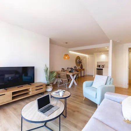 Bravissimo Domenica, 2 Bedrooms And Balcony דירה *