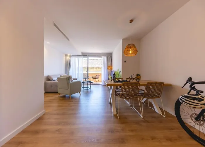 Bravissimo Domenica, 2 Bedrooms And Balcony * Gerona